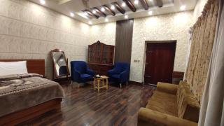 Homes Holidays Affordable, Family-Friendly Short-Term Rentals Services - Peschawar - 4