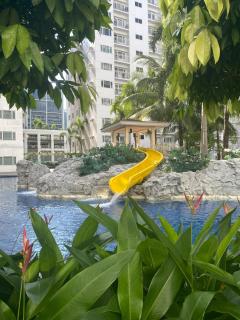 Wind and Sea at Shore Residences - Manila - 2