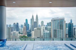 The Colony & Luxe Kuala Lumpur with KLCC View Skypool by COBNB - Kuala Lumpur - 0