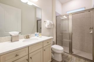 Inviting Cottage Near Disney With Margaritaville Resort Island H2O Access - 8009St - Orlando - 2