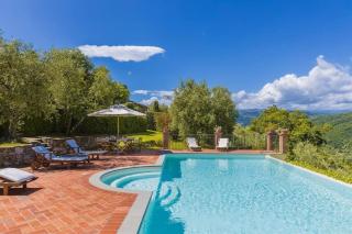Tuscany villa with pool - 3