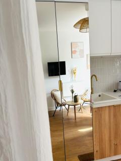 L Atelier - Studio near Hospital Centers - 4