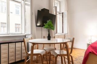 Neighboring 2BR Apts Ideal for 8 People - Viena - 9