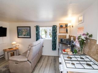 Wayside Farm Cart Cottage - Scarborough - 8