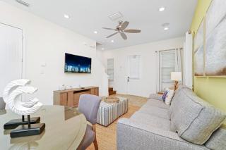 Tequila Sunrise Cottage With Private Hot Tub Near Disney With Margaritaville Resort Island H2O Access - 8008Dr - Orlando - 5