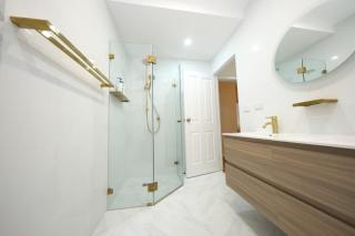 Sydney Stunning 4 bed 4 bathroom at Auburn - Auburn - 7