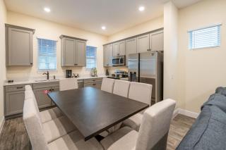 Cocktails & Dreams Cottage With Private Pool Near Disney With Margaritaville Resort & Island H2O Access - 8005St - 2