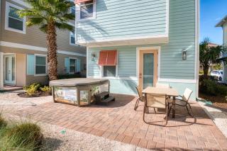 Flip Inn Paradise Cottage With Private Hot Tub Near Disney With Margaritaville Resort & Island H2O Access - 8004Sb - 0