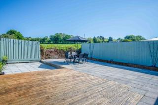 Larkfield - 3 Bedroom Holiday Home - Penally - Tenby - 8