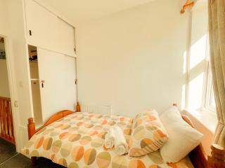 Furnished 3BR House - Free Parking, WiFi, Kitchen - Yeadon - 7