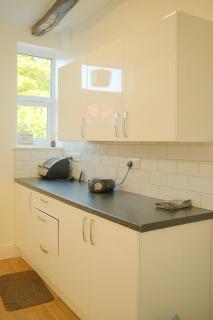 Furnished 3BR House - Free Parking, WiFi, Kitchen - Yeadon - 3