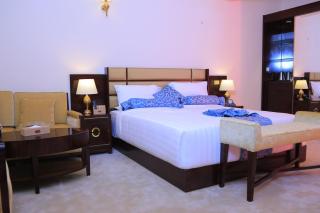 Sunland International Hotel - Kolobo - 2
