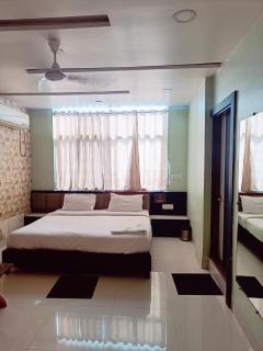 Hotel Vallabh Vilas - Hoshangābād - 4