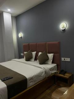 Hotel Utsah - Indore - 0