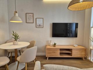 WintowinRentals Goleta Suites 2C - Málaga - 7