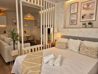 WintowinRentals Goleta Suites 2C - 0