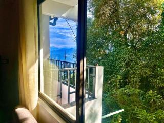 The Forest Lodge - Below Mall Road - Darjeeling - 5