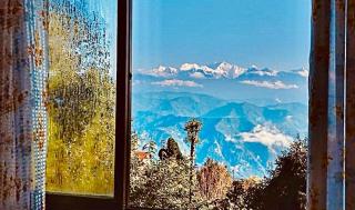 The Forest Lodge - Below Mall Road - Darjeeling - 9
