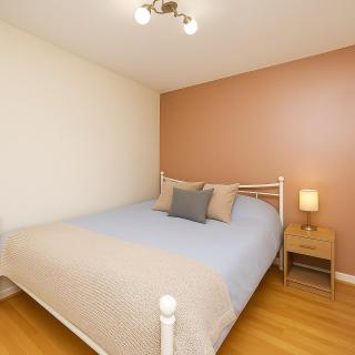 Edinburgh Gateway-Spacious 3-Bed Home in Livingston - - 2