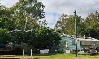 Meyenburg Cabins - Mount Morgan - 7