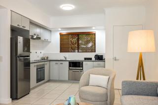 Coastal Calm - Blue Lagoon Resort - Trinity Beach - 8