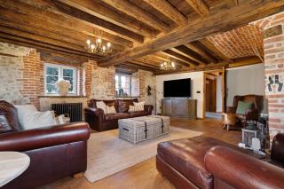Bailiffs Cottage - Colchester - 2