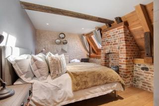 Bailiffs Cottage - 1