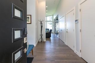 Come On In, The Water View Is Waiting For You,,, - Oak Bay - 8
