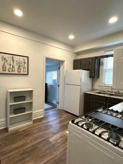 Stunning 3BR-Private Entrance-Renovated-Near City - Pittsburgh - 6