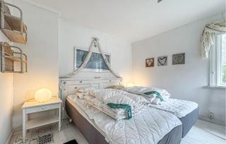 3 Bedroom Awesome Home In Stöllet - Stöllet - 1