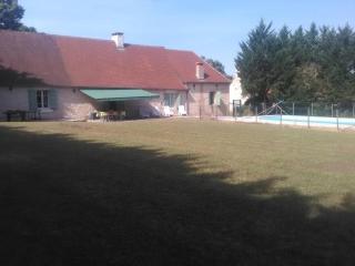 Villa périgourdine avec piscine - Le Temple-Laguyon - 0