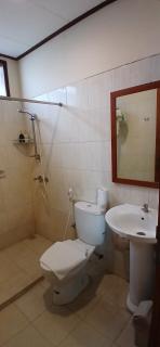 Disthi Guesthouse and Snorkeling - Banyuwedang - 8