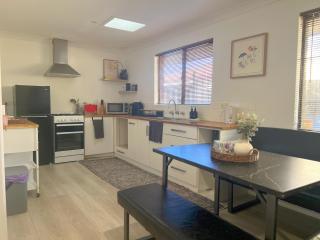 Humble & Homely - Rockingham - 8