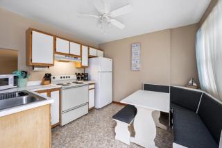 Fishhook Hideaway - 5