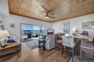 Coastal Retreat - Deep Hole - 3