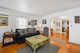 The Robinson Family Beach House - 6