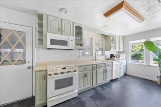 The Good Life On Ocean - 4