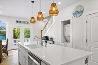 High Tide Hideaway - Chincoteague - 2