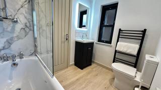 Salisbury Apartments - 2 bedrooms, 2 bathrooms - Salisbury - 7