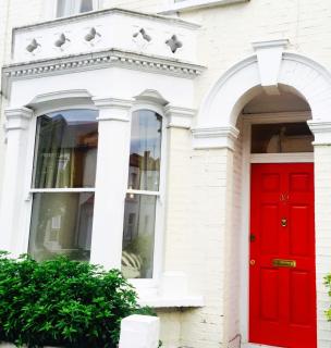 Colourful 2 bed 2 bath Tooting house - London - 9