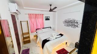 STAR Hotel - - 9