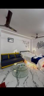 STAR Hotel - - 7