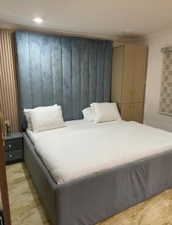 Luxury 2BR Wuse 2 247 Power Free Wi-Fi - Abuja - 1