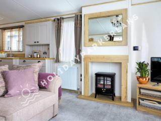 Casa Ohana - Luxurious 2 bedroom lodge at Seal Bay Resort - Selsey - 5