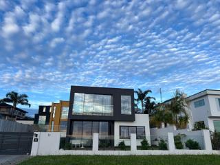 Auckland Luxury Seafront House - Auckland - 0