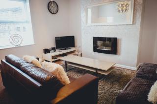 The Penthouse – Simple2let Serviced Apartments - Halifax - 9