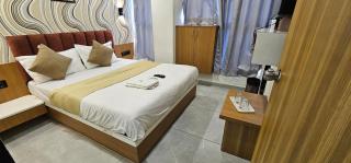 Hotel Lee Grand - Ahmedabad - 9