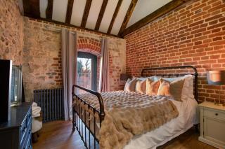 Toll Barn, St Osyth Priory - Colchester - 3