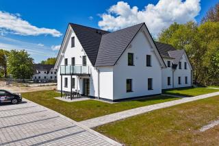 Rex Rugia FeWo15-2 mit Schwimmbad und Saunanutzung im AHOI-Erlebnisbad Sellin - Lobbe - 0