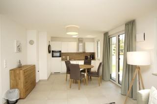 Rex Rugia FeWo15-1 strandnah,Terrasse,Sauna,Pool - Lobbe - 2